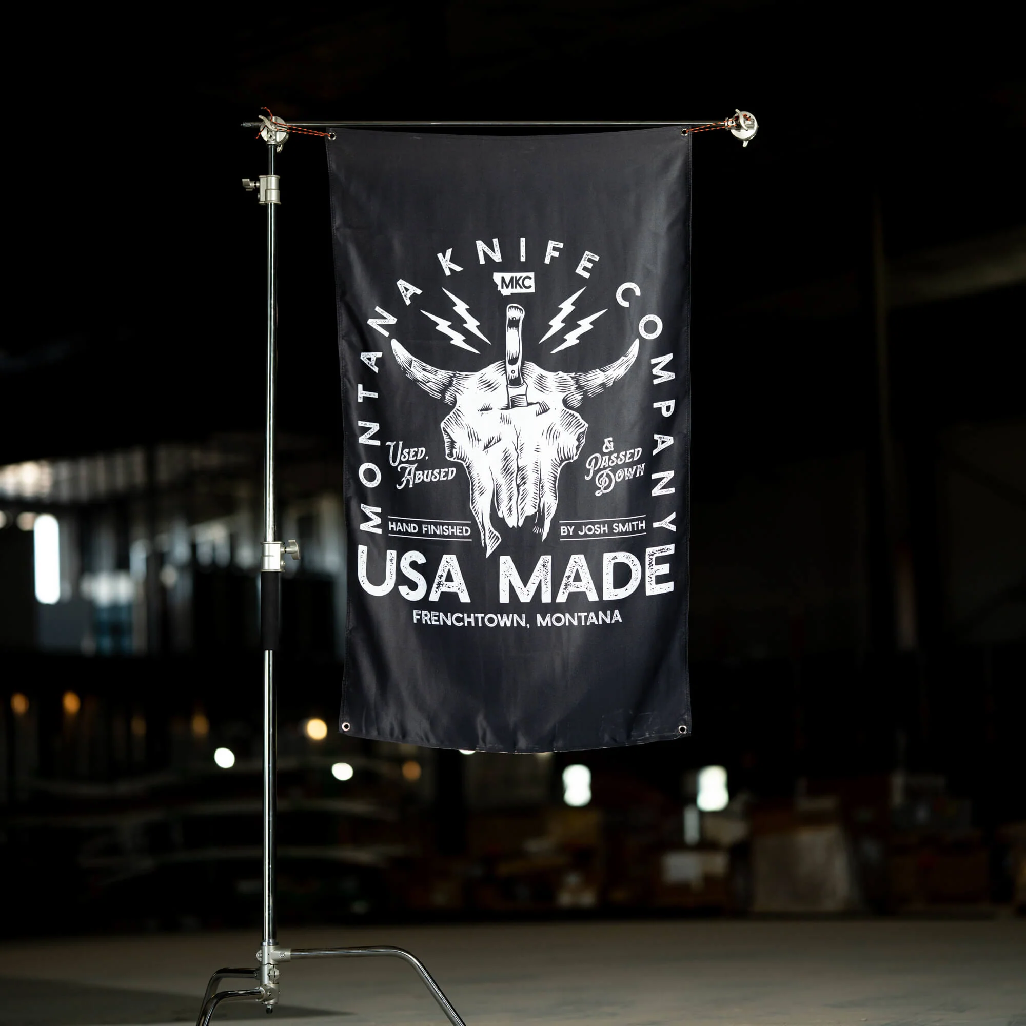 MKC BISON SKULL FLAG - Image 6