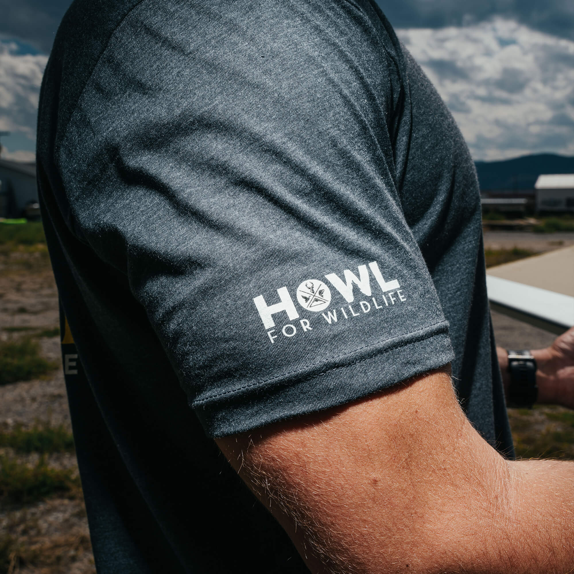 MKC x HOWL FOR WILDLIFE TEE - CHARCOAL - Image 5