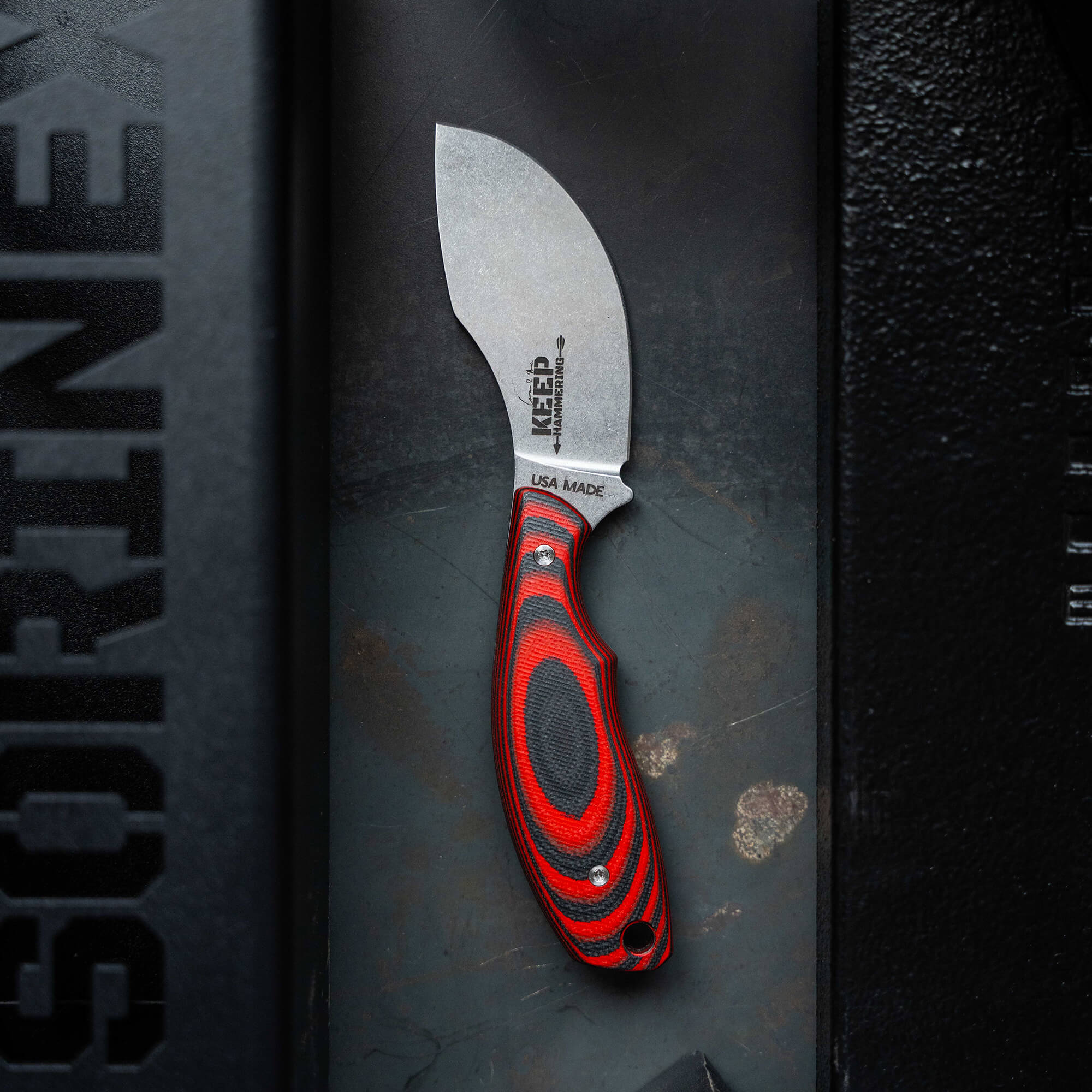 PACKOUT SKINNER - KEEP HAMMERING EDITION - RED & BLACK - Image 12