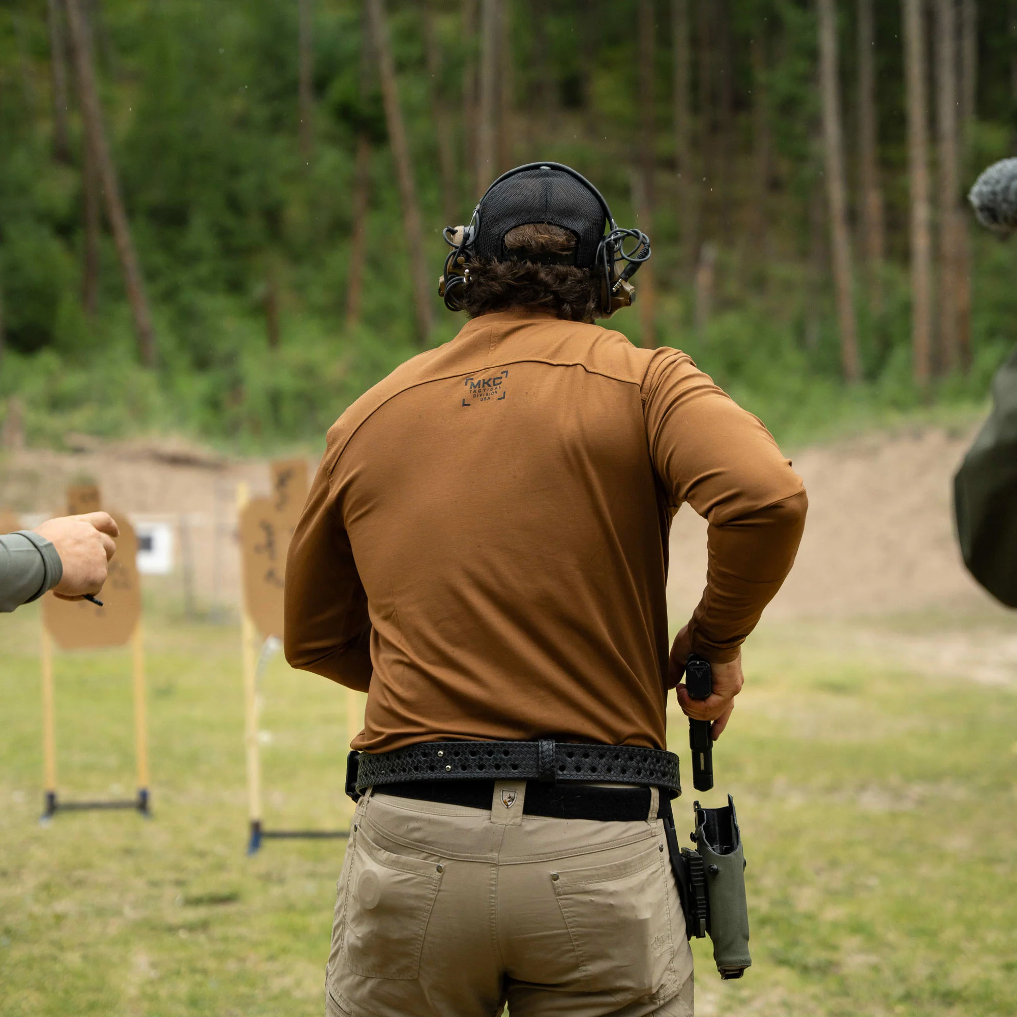 RANGE DAY PERFORMANCE LONG SLEEVE - COYOTE - Image 23