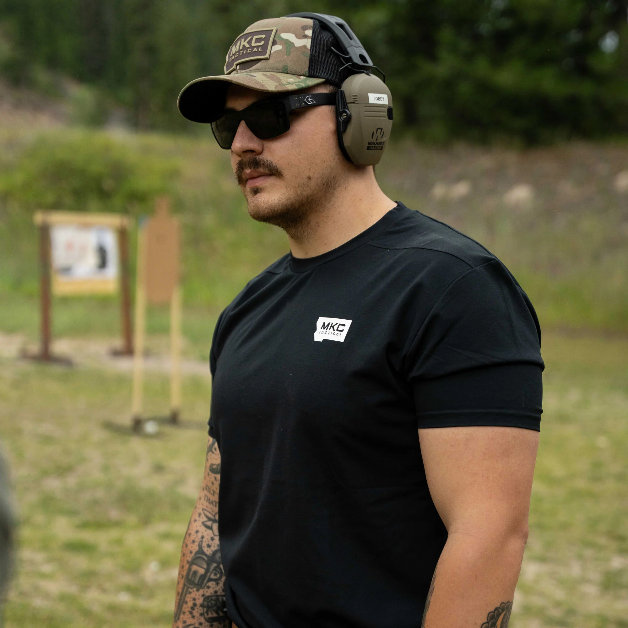 RANGE DAY PERFORMANCE SHORT SLEEVE - SHADOW - Image 15